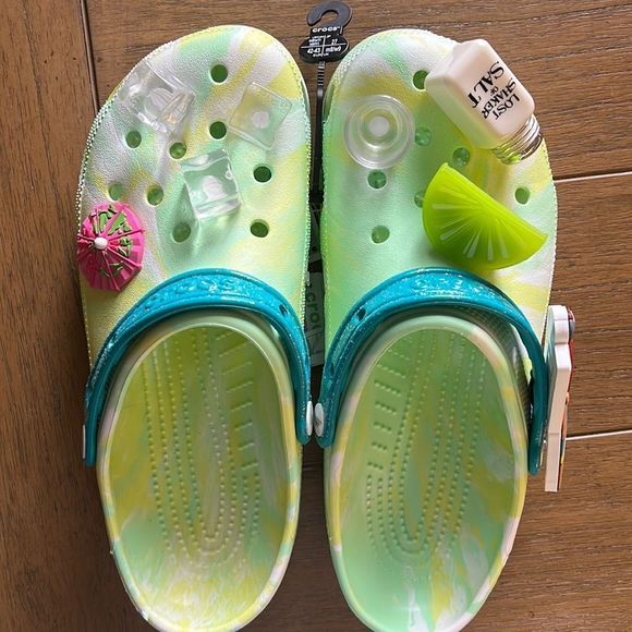 Margaritaville Crocs - Picture 2 of 3